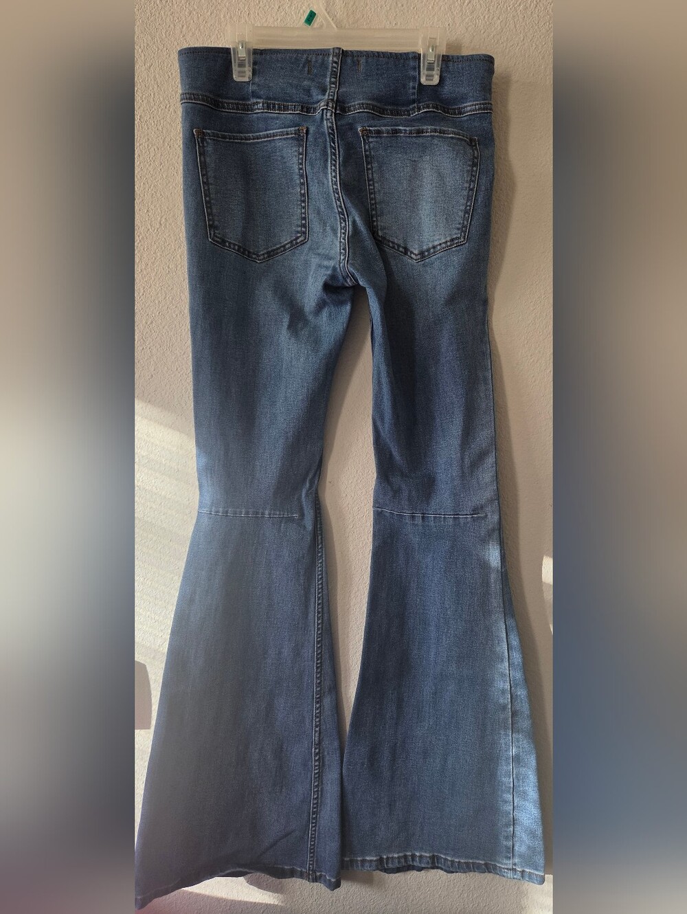 Free People Women’s Blue Flared Jeans. Pull On Jeans Size,27 Strechy,Euc